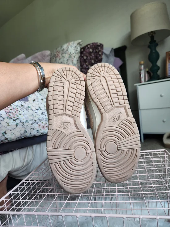 Nike Dunk Low SE - Picture 6 of 8